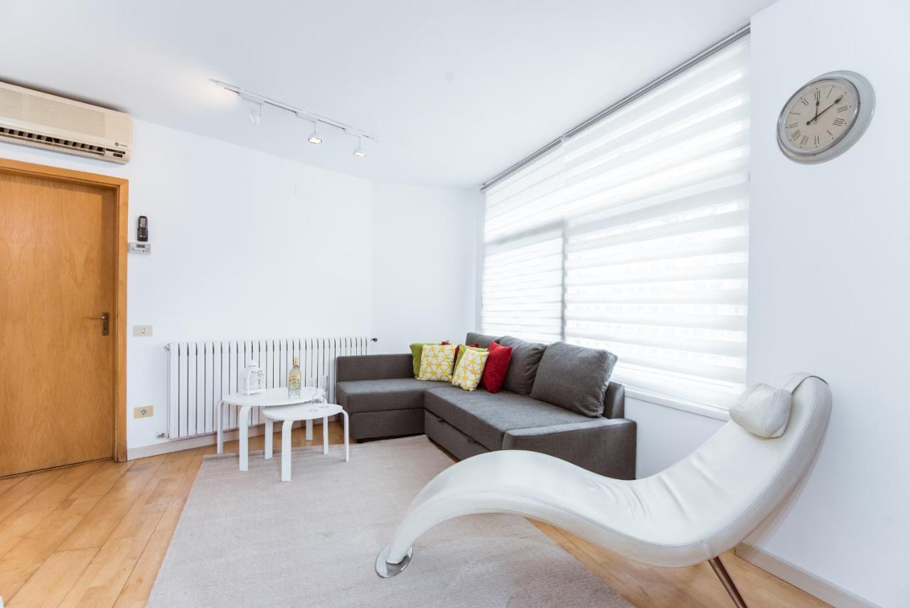 Apartment Two Bedroom Townhouse Within 10min Walk From Beach *